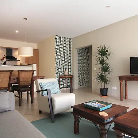 Valverde - Quinta Do Кинта-до-Лаго